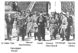 1943-05-26-vip-treffen-peenemuende-m-wernher-v-braun-f-v2-55pr