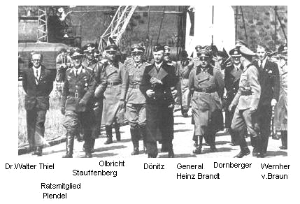 1943-05-26-vip-treffen-peenemuende-m-wernher-v-braun-f-v2-55pr